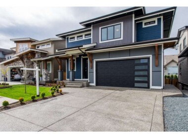 2019-05-01 FRONT FROM ST 2.0-6513 IRON ST